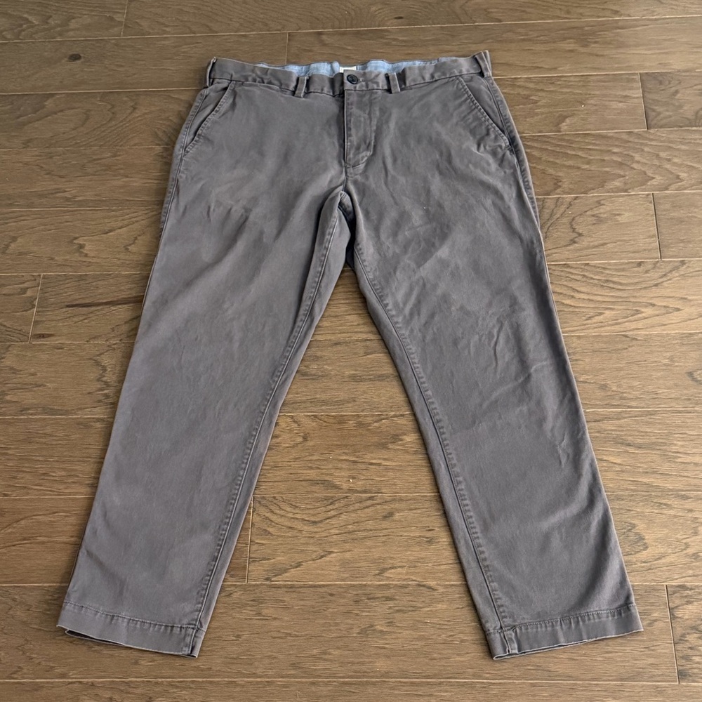 GAP Men's Charcoal Chinos